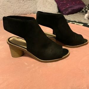 Clarks Glacier Charm Ankle Strap Sandal Size 7.5